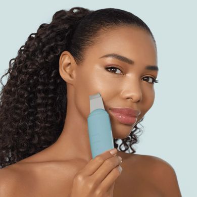 Мікрострумовий скрабер для шкіри та усунення чорних точок GESKE MicroCurrent Skin Scrubber&Blackhead Remover 9в1 turquoise