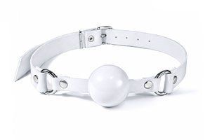 Кляп силиконовый Feral Feelings Silicon Ball Gag White/White, белый ремень, белый шарик