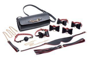 Набір БДСМ з дорожньою сумкою Master Series: Bow &mdash; Luxury BDSM Set With Travel Bag, 11 предметів