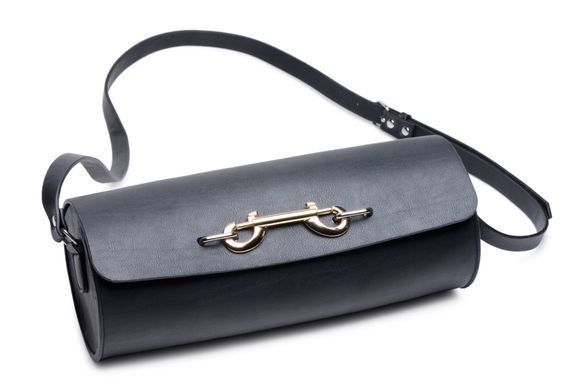 Набір БДСМ з дорожньою сумкою Master Series: Bow &mdash; Luxury BDSM Set With Travel Bag, 11 предметів